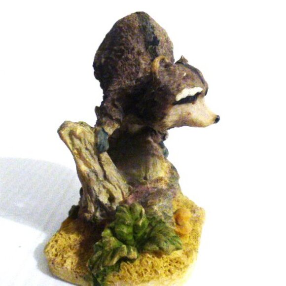 RACCOON FIGURINE DBE Montreal Quebec Resin Figurine - Picture 4 of 7